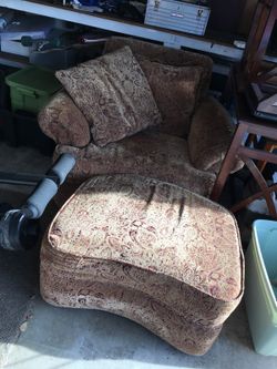 Club chair Good condition with ottoman