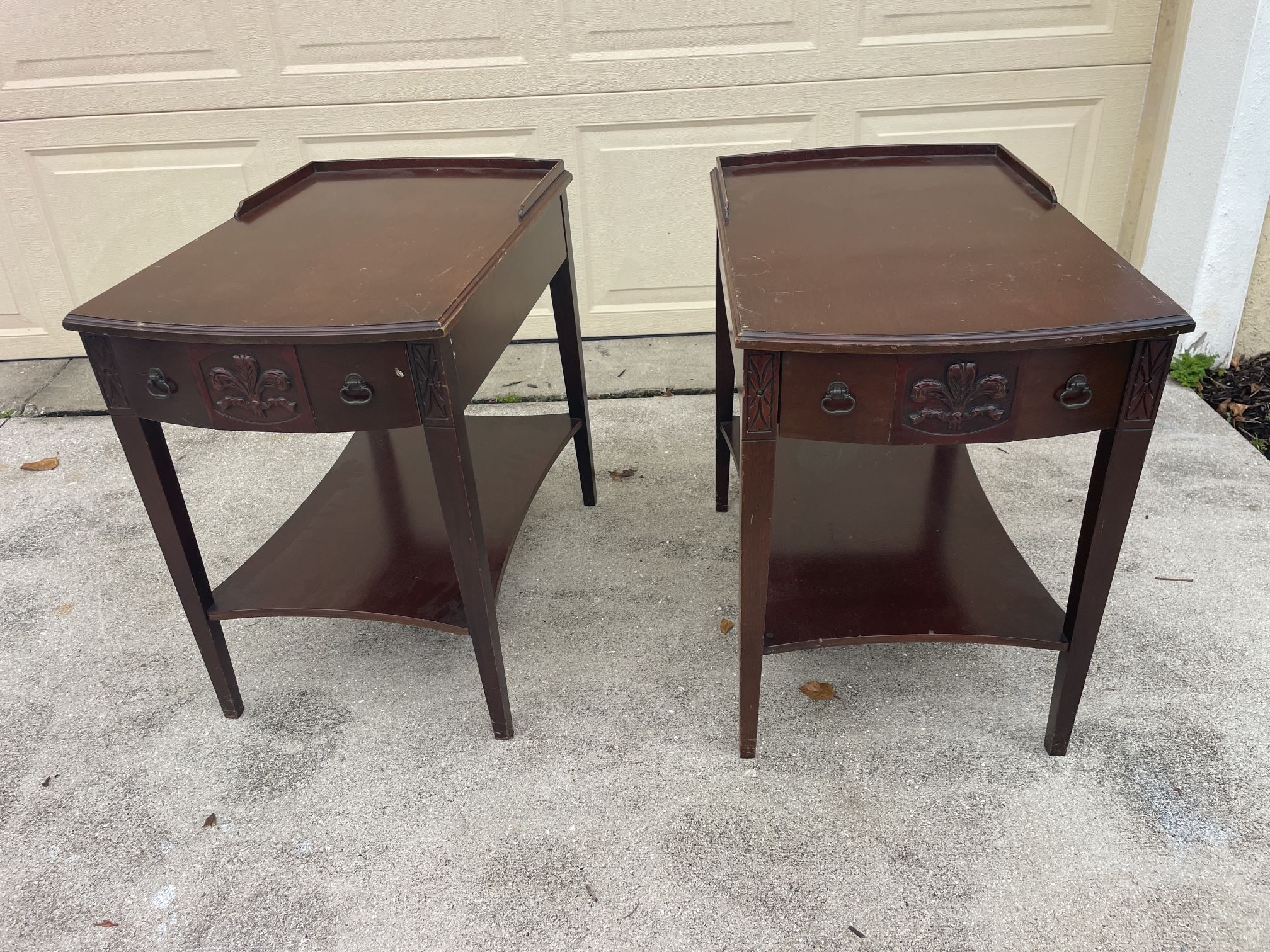 2 Mersmen End Tables