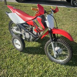 Honda XR80R. Mint Condition. Comes With Optional Training Wheels