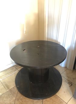 Round wood table