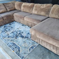 Large Microfiber Sectional Couch + FREE DELIVERY