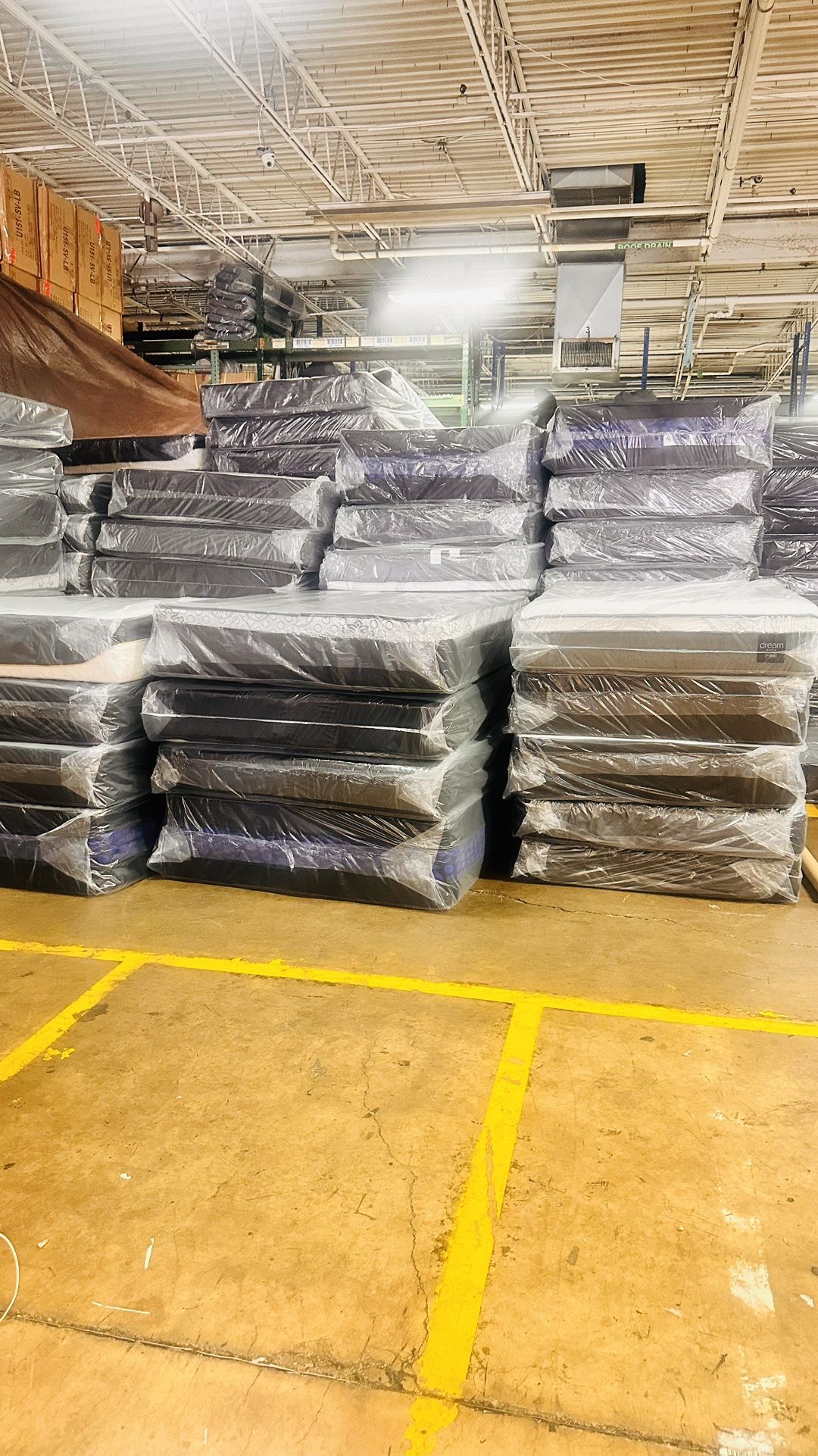 ✅ Queen Mattress (Double Sides) • Box Spring • Delivery Free to DM,(V), DE and WV we charge small fee delivery 📦
