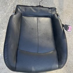 07 08 09 10 11 12 13 G35 G37 G25 Front Passenger Lower Seat 