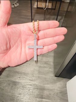 Gold chain with diamond Cross pendant