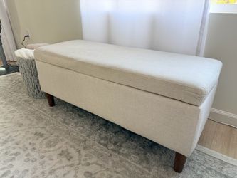Cream color storage bench with removable cover