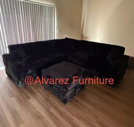 Sectional sofa with ottoman