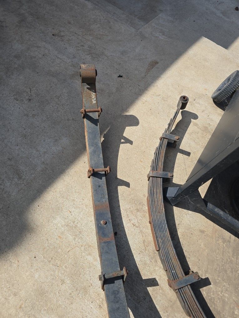 Early Bronco Lift Leaf Springs