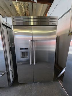 42" THERMADOR BUILT IN STAINLESS STEEL REFRIGERATOR
