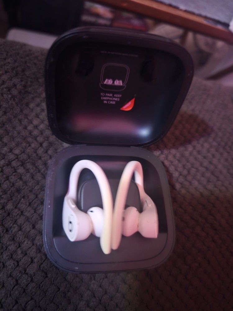 Beats Earbuds ( Airpods )