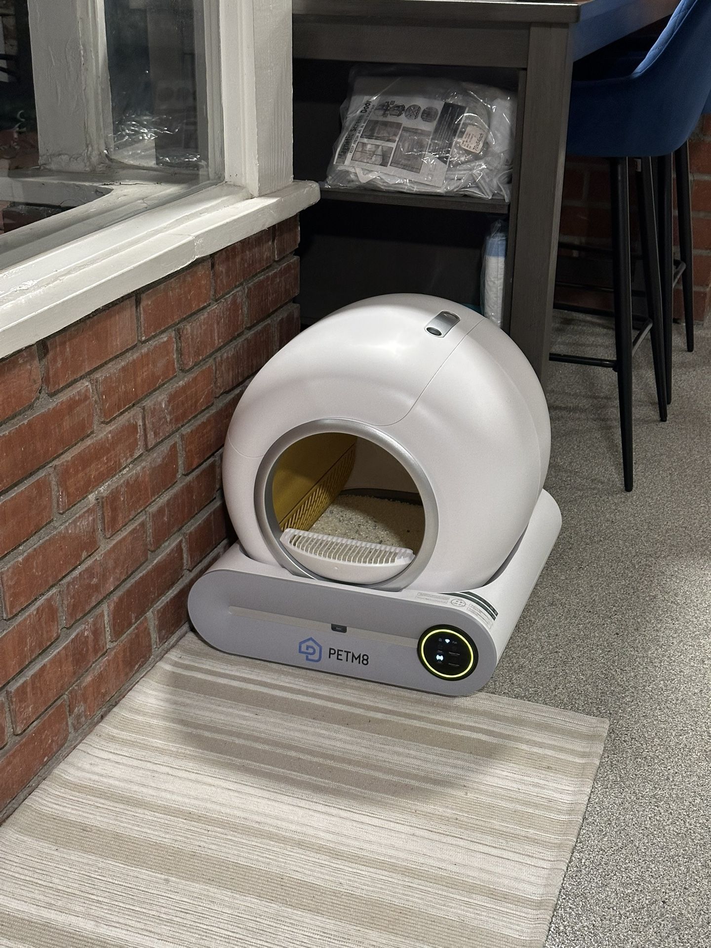 PETM8 self-cleaning automatic cat litter box