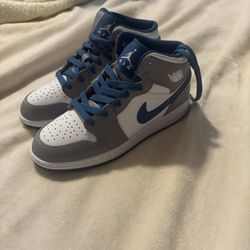 Jordan 1 Mid Cement True Blue - Size 4.5. LIKE NEW!!!