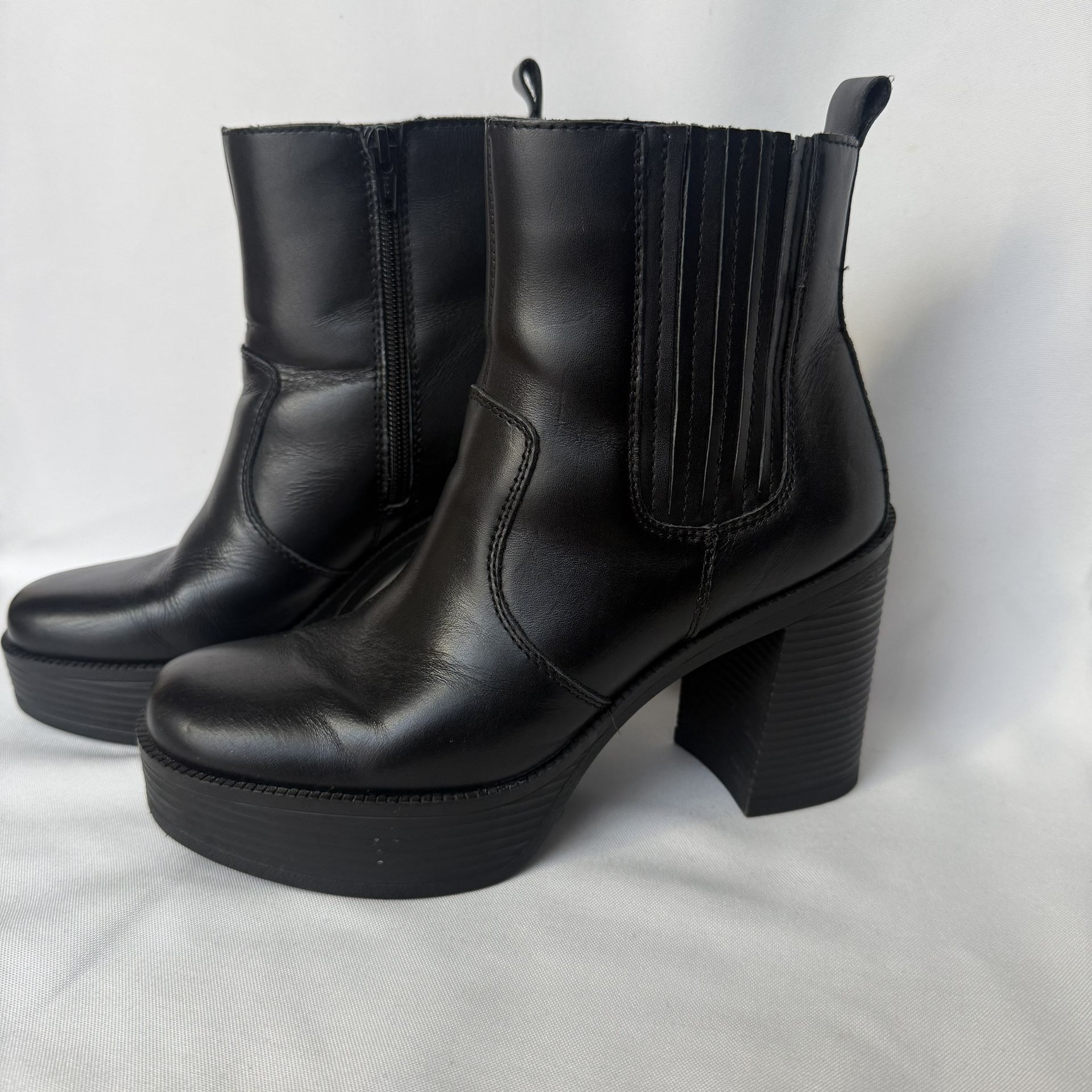 Black platform Chelsea Boots Size 6.5