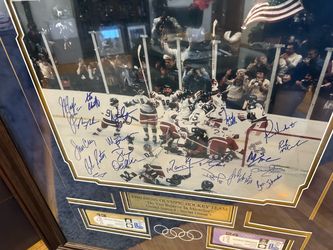 Era Sports #1(contact info removed) Team USA Olympic Men's Hockey Team Signed 16x20 Framed