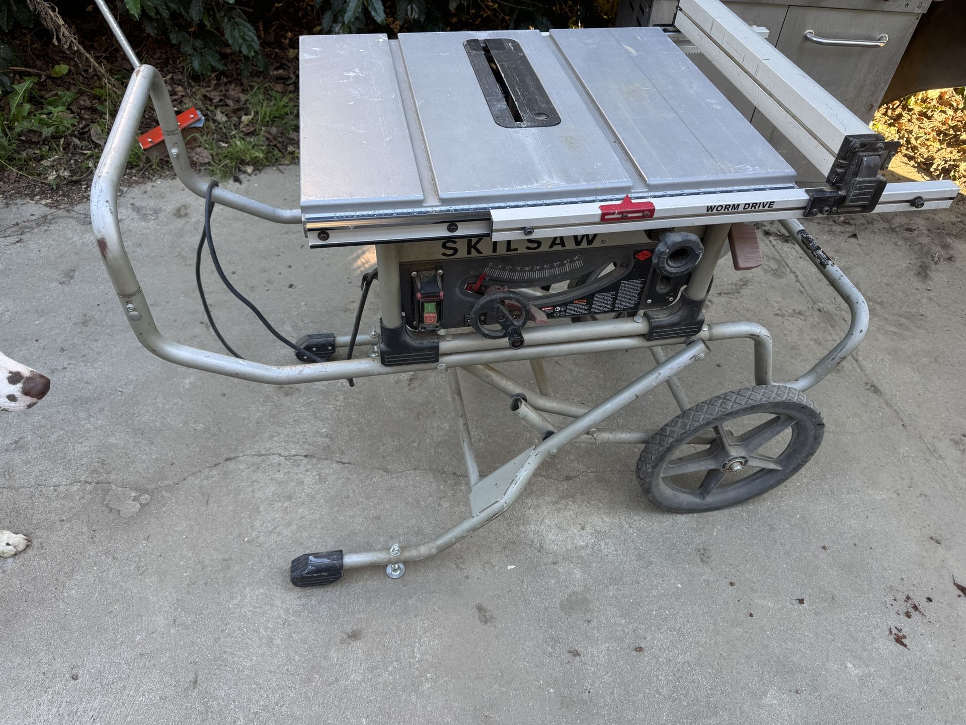 Skillsaw Table Saw