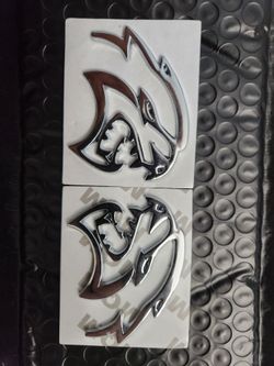 Dodge Hellcat badge/EMBLEM (black sold)
