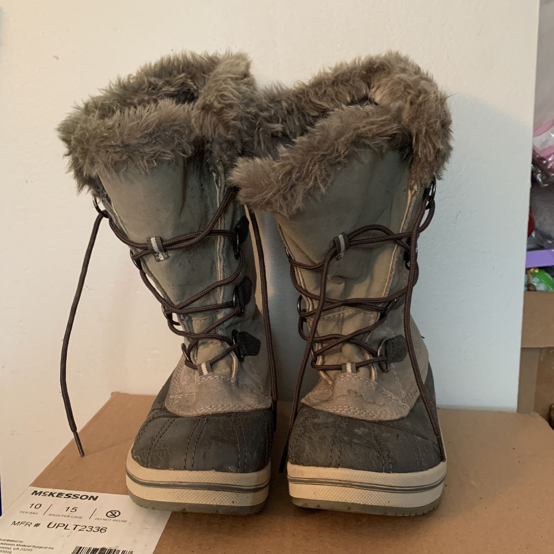 WOMEN RUGGED OUTBACK BOOTS