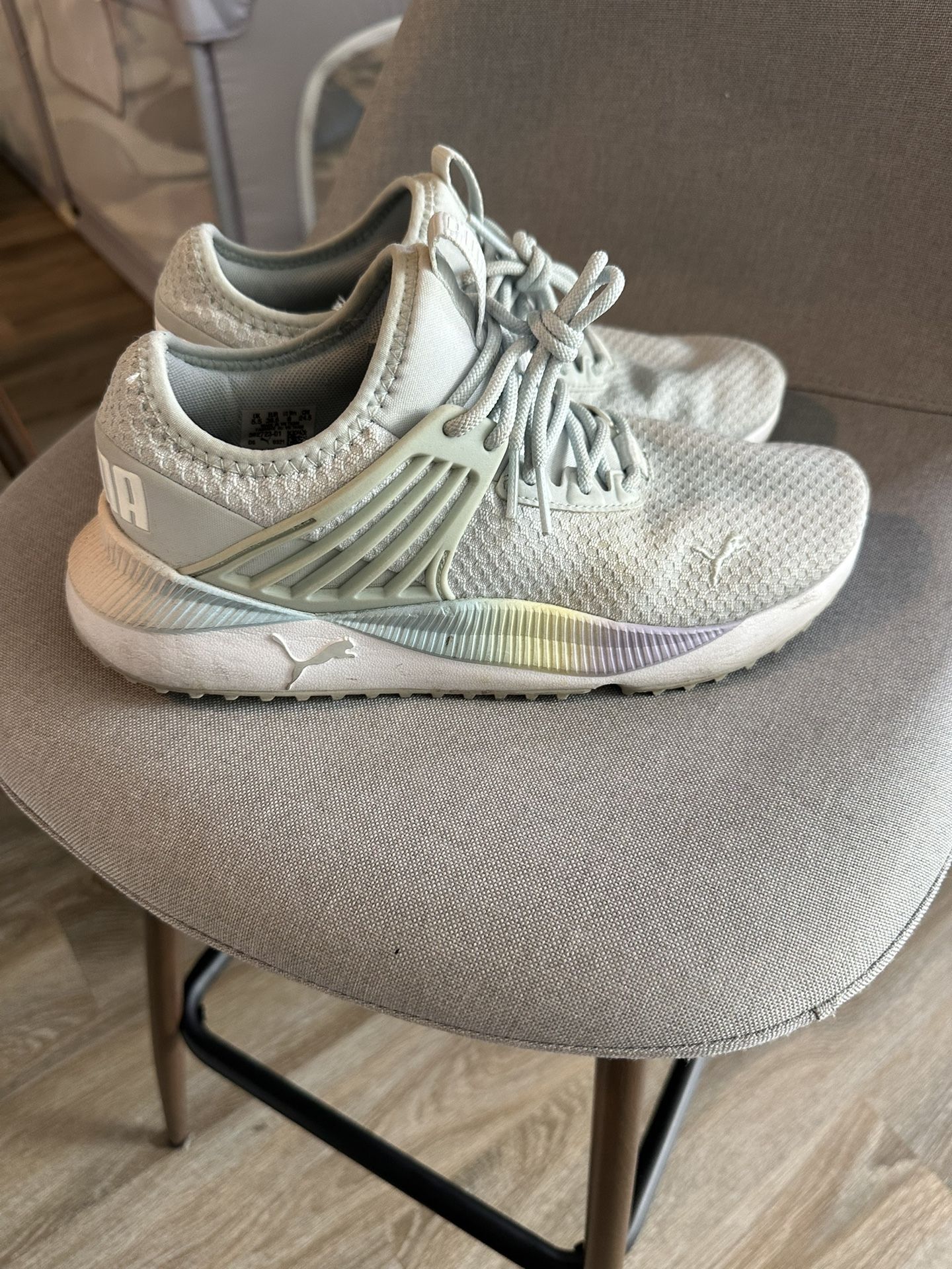 Puma Sneakers