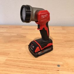 Milwaukee M18 100 Lumens LED Flashlight (Tool Only)