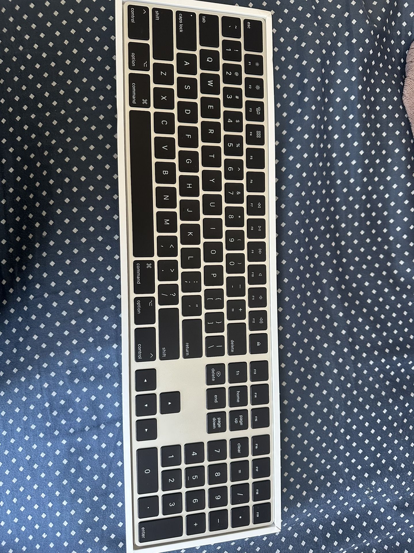 Apple Magic Keyboard - Black Keys