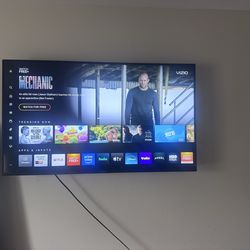 50in  Vizio Smart TV and wall mount bracket