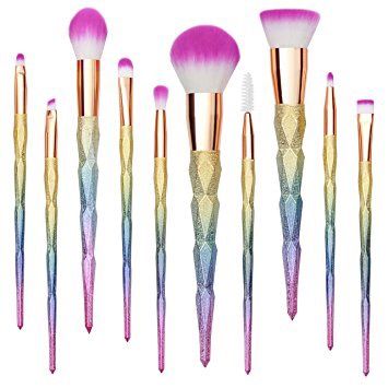 Makeup brushes