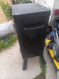 Electric smoked BBQ