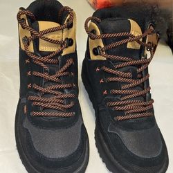 UGG  WOMEN Highland Hi Heritage Mesh SIZE 8