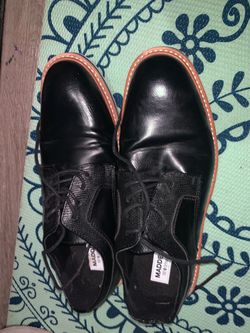 Dress shoes