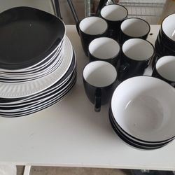 Platos Y Tazas.