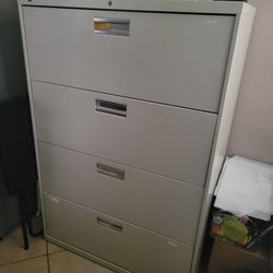 File Cabinet with Key