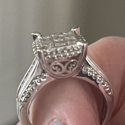 18 K Diamond Ring