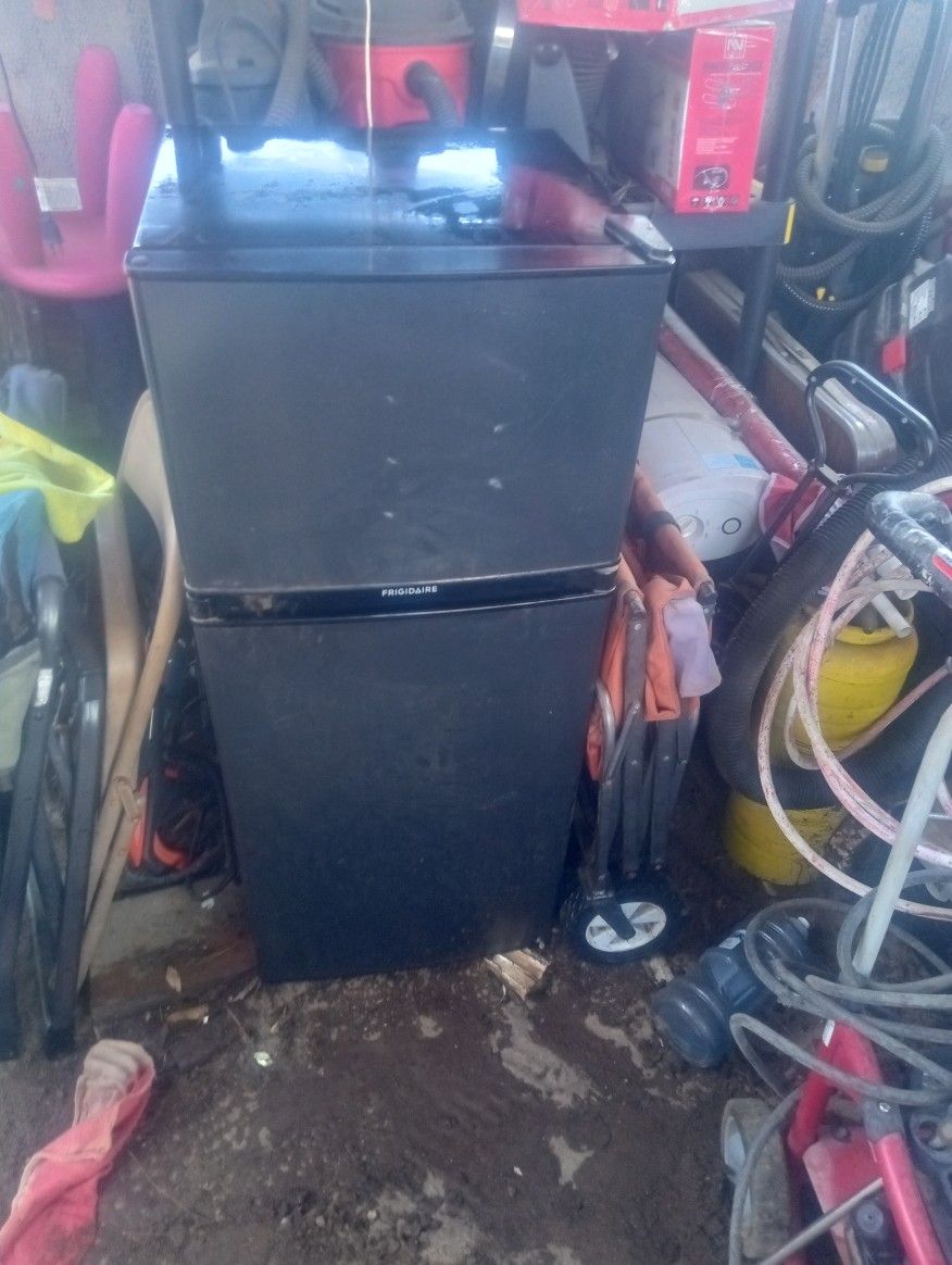 Se Vende Refri Chica