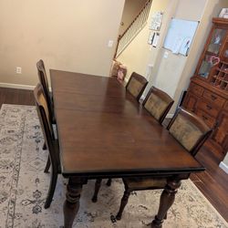 Beautiful 88-Inch Solid Wood Dining Table & 5 Chairs