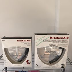 New In Box Kitchen aid Blade Side Bowl Scraper