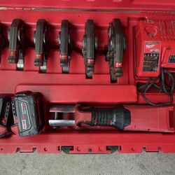 MILWAUKEE M18 FORCE LOGIC PRESS TOOL 