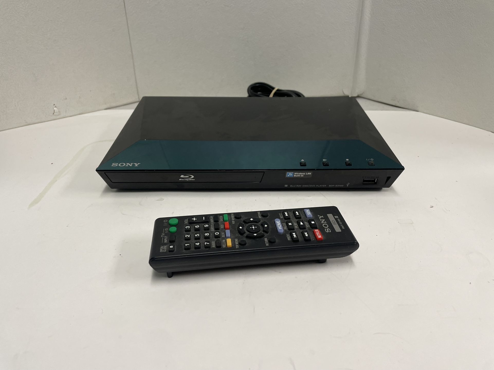 Sony BDP-S3100 Blu-Ray DVD Player Wi-Fi Streaming HDMI w/ Remote TESTED