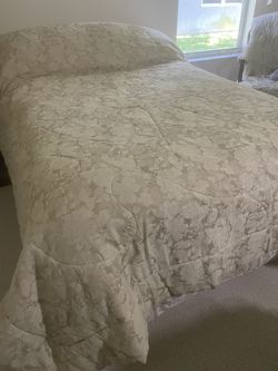 Beautiful Tan Coverlet