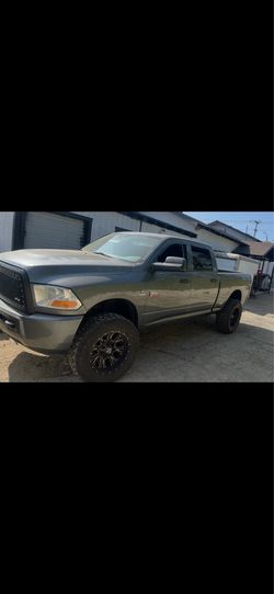 20”  35x12.5R20wheels (unknown brand)