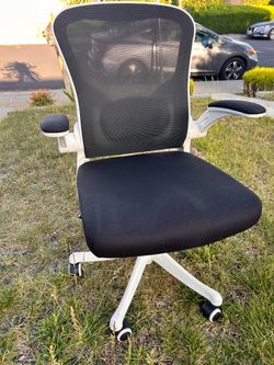 Desk chair in great condition
