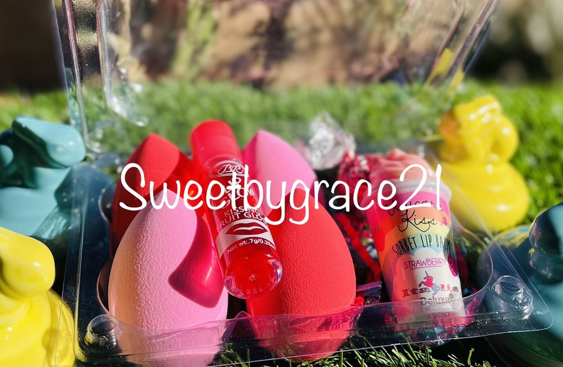 Limited Edition Easter Beauty Blender With Lipgloss Or Lip Balm