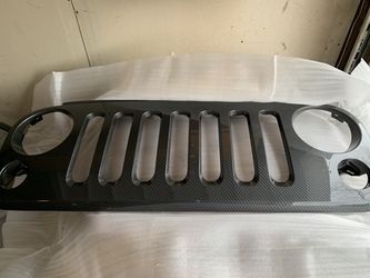 Paramount Automotive Carbon Fiber Style Front Grille – Fits 2007-2018 Jeep Wrangler JK / JKU – NEW