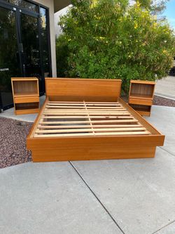Vintage Danish Teak Queen bed frame and nightstands ( $10 delivery )