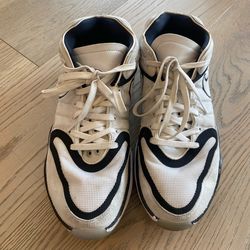 Size 10.5 Nike basketball shoes