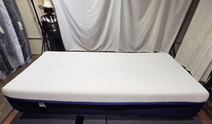 Amerisleep AS3 Cooling Hybrid Twin XL mattress, Like New Condition
