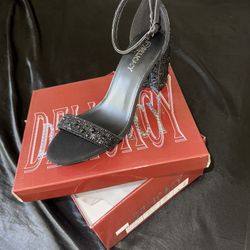  Delicacy Black Heels Size Woman’s 7