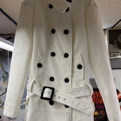 Cute Women’s Dress Coat. Very Clean.
