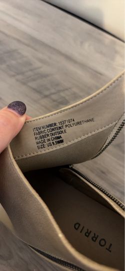 Torrid Beige Faux Leather Shoes Size 9.5WW