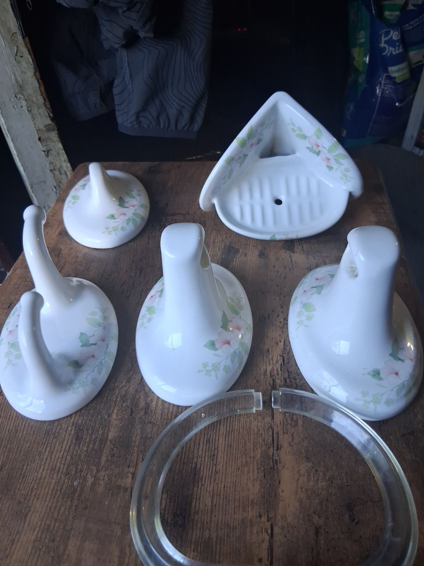 Antique bathroom fixtures