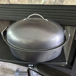 High Dome Roaster Pan Like New 