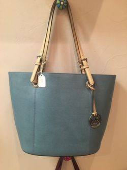 Brand new Michael kors tote